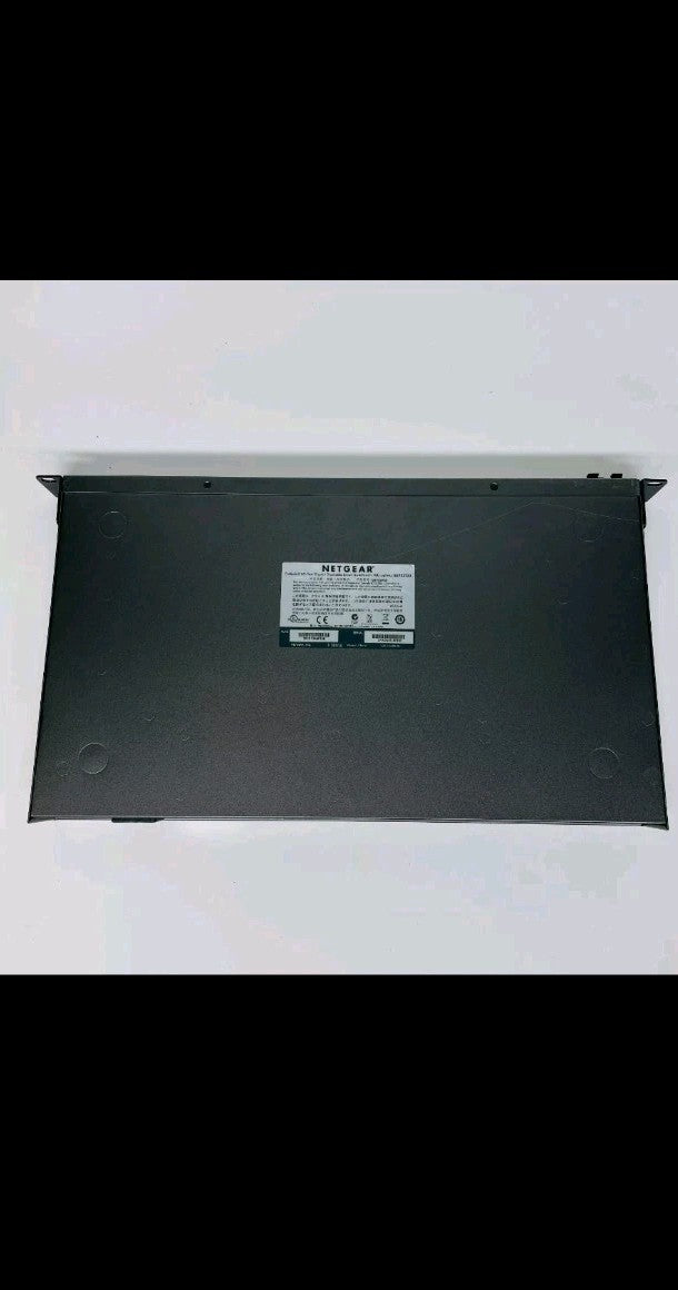 Netgear ProSafe GS752TXS 52-Port Gigabit Stackable Smart Switch 10 10G Uplinks2