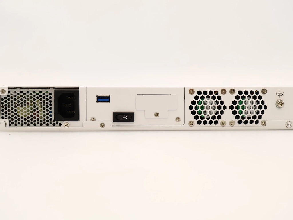 Sophos XGS 3100 Firewall TESTED AND WORKINJG CHEAPEST ON THE NET RRP £20002