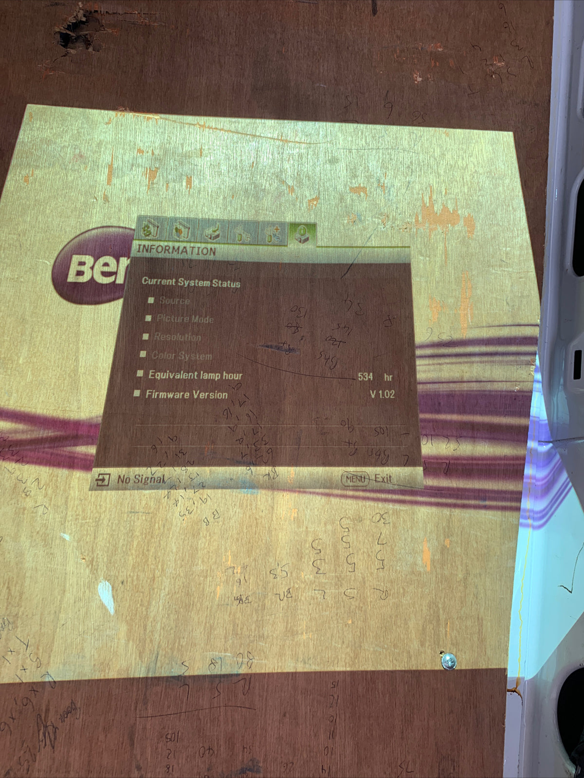 BenQ MX514 HDMI 2700 Lumens Home Cinema Projector 534H4