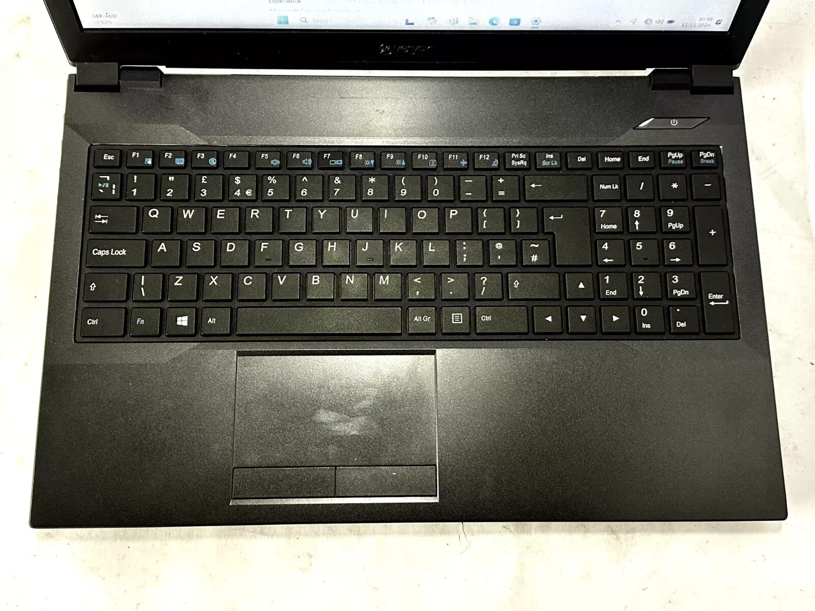 Fast Reliable 15.6" Intel i5-9400 @ 2.90GHz 24GB DDR4 256GB SSD Win 11 Pro2