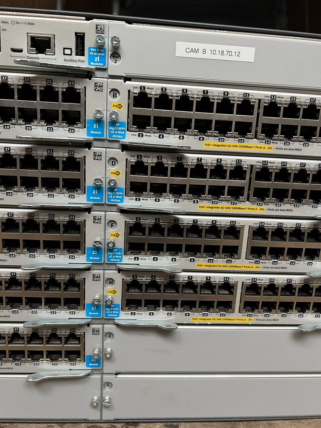 HP 5412R zl2 Switch J9851A ( J9534A X7) ( J0536A X2) TESTED AND WORKING3