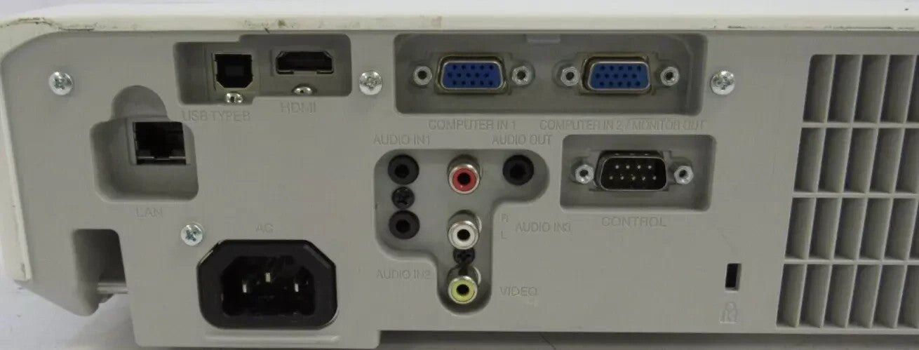 HITACHI CP-EX252N Home Cinema Projector 3LCD HDMI VGA 2700 Lumens 4026 Hours1