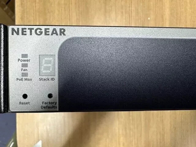 Netgear ProSafe S3300-28X-PoE+ Netgear S3300-28X-PoE+ with 4 10G Uplink(Inc VAT)4