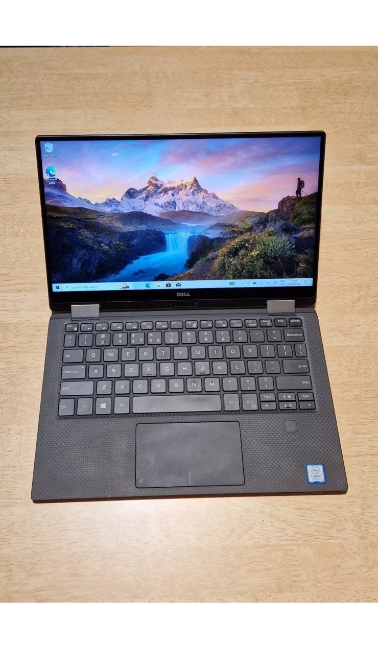 DELL XPS 9365 2-in-1 13.3" QHD+ | i7-7Y75 | 8GB RAM | 256GB SSD | WIN 111