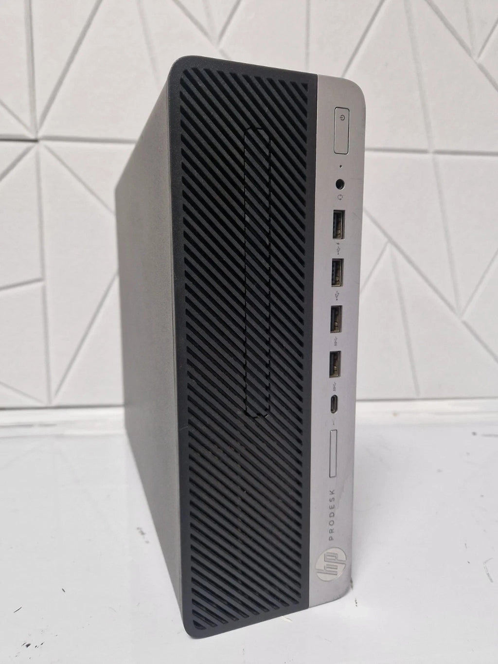 HP ProDesk 405 G4 SFF AMD RYZEN 5 2400G 8GB DDR4 256GB SSD WINDOWS 11 PRO1